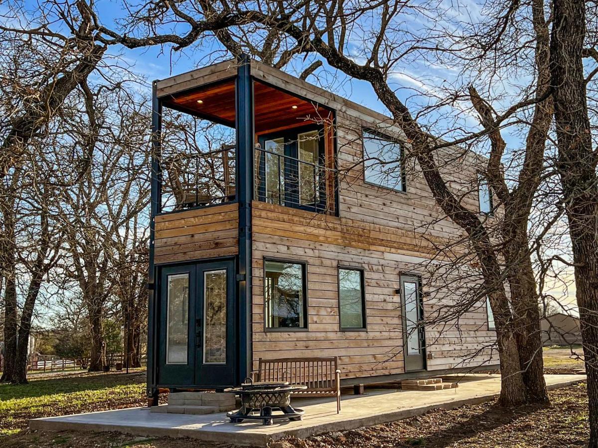 New The Flagship 2 Story Container Home Waco Exterior photo