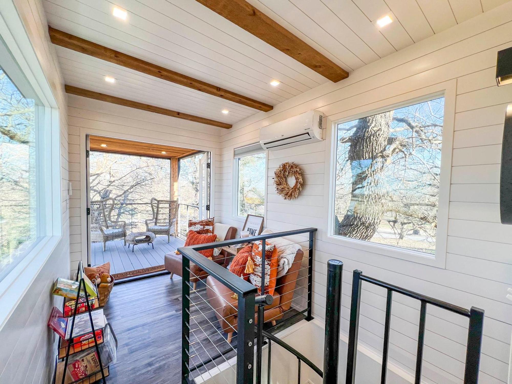 New The Flagship 2 Story Container Home Waco Exterior photo