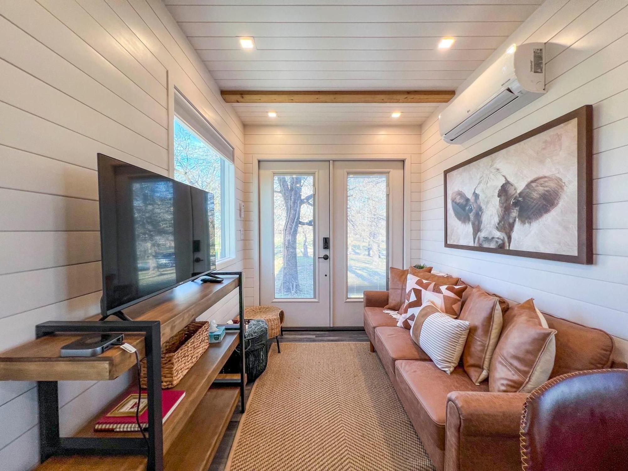 New The Flagship 2 Story Container Home Waco Exterior photo